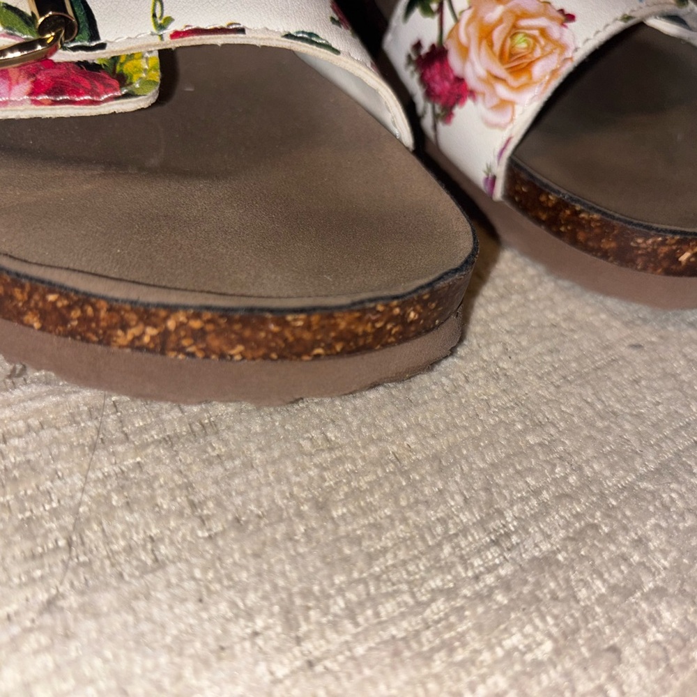 Madden Girl Floral Double Buckle Slides Sandals Size 9 Cottagecore Garden Chic - Picture 4 of 7